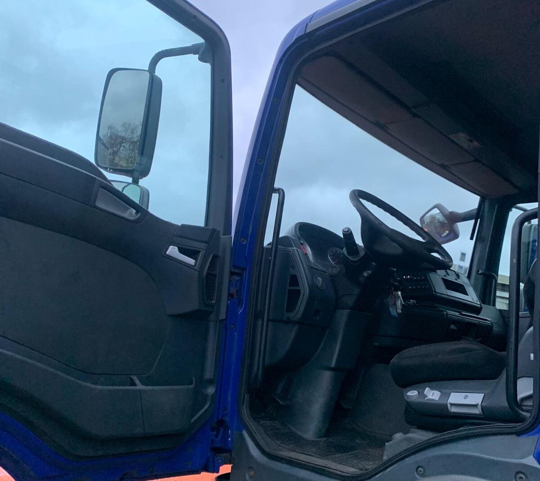 Camion grue, Camion plateau MAN TGM 18.290 4x2 BL mit MOTORSCHADEN! TGM 18.290 4x2 BL, Heckkran Palfinger PK12001L, MOTORSCHADEN!: photos 9