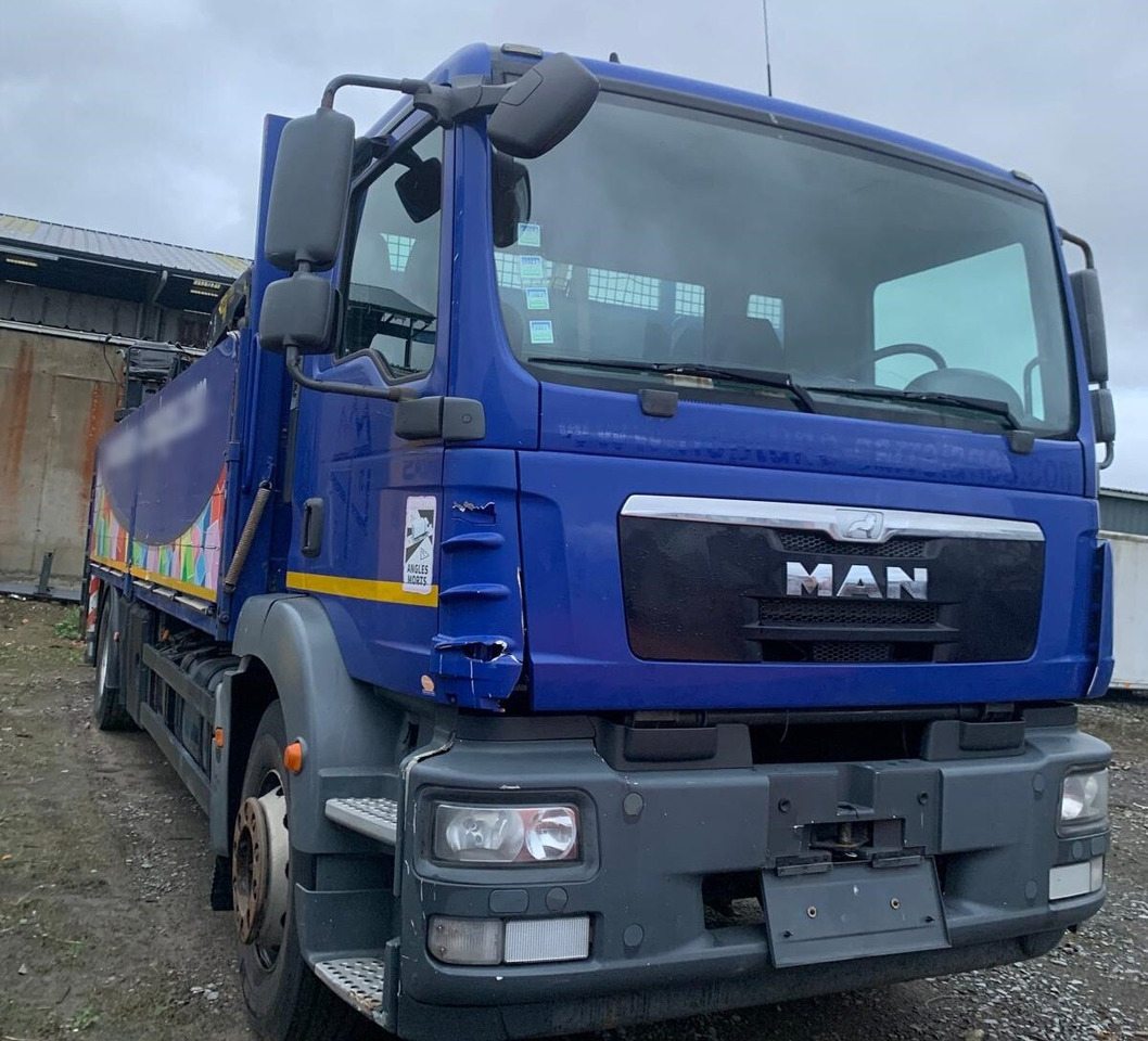 MAN TGM 18.290 4x2 BL mit MOTORSCHADEN! TGM 18.290 4x2 BL, Heckkran Palfinger PK12001L, MOTORSCHADEN! - Camion grue, Camion plateau: photos 4 MAN TGM 18.290 4x2 BL mit MOTORSCHADEN! TGM 18.290 4x2 BL, Heckkran Palfinger PK12001L, MOTORSCHADEN! - Camion grue, Camion plateau: photos 4