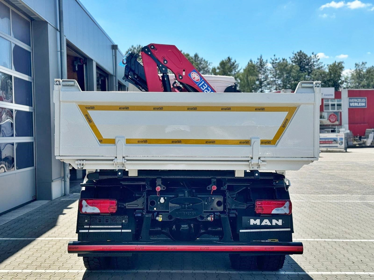 MAN TGM 18.320 4x2 TGM 18.320 4x2, Kran HMF 1320 K3, Funk - Camion benne, Camion grue: photos 2 MAN TGM 18.320 4x2 TGM 18.320 4x2, Kran HMF 1320 K3, Funk - Camion benne, Camion grue: photos 2