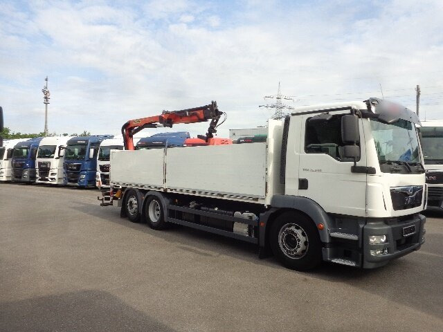 MAN TGM 26.340 6x2-4 LL TGM 26.340 6x2-4 LL,Lenk-Liftachse, Heckkran, Palfinger PK 11.001, faltbar, - Camion grue, Camion plateau: photos 4 MAN TGM 26.340 6x2-4 LL TGM 26.340 6x2-4 LL,Lenk-Liftachse, Heckkran, Palfinger PK 11.001, faltbar, - Camion grue, Camion plateau: photos 4