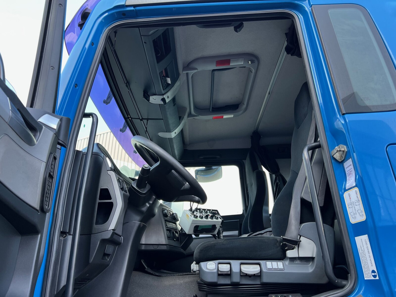 MAN TGS 18.360 4X4 BL TGS 18.360 4X4 BL, Hinterkipper, hydr. Heckklappe, Winterdienstausstattung - Camion benne: photos 5 MAN TGS 18.360 4X4 BL TGS 18.360 4X4 BL, Hinterkipper, hydr. Heckklappe, Winterdienstausstattung - Camion benne: photos 5