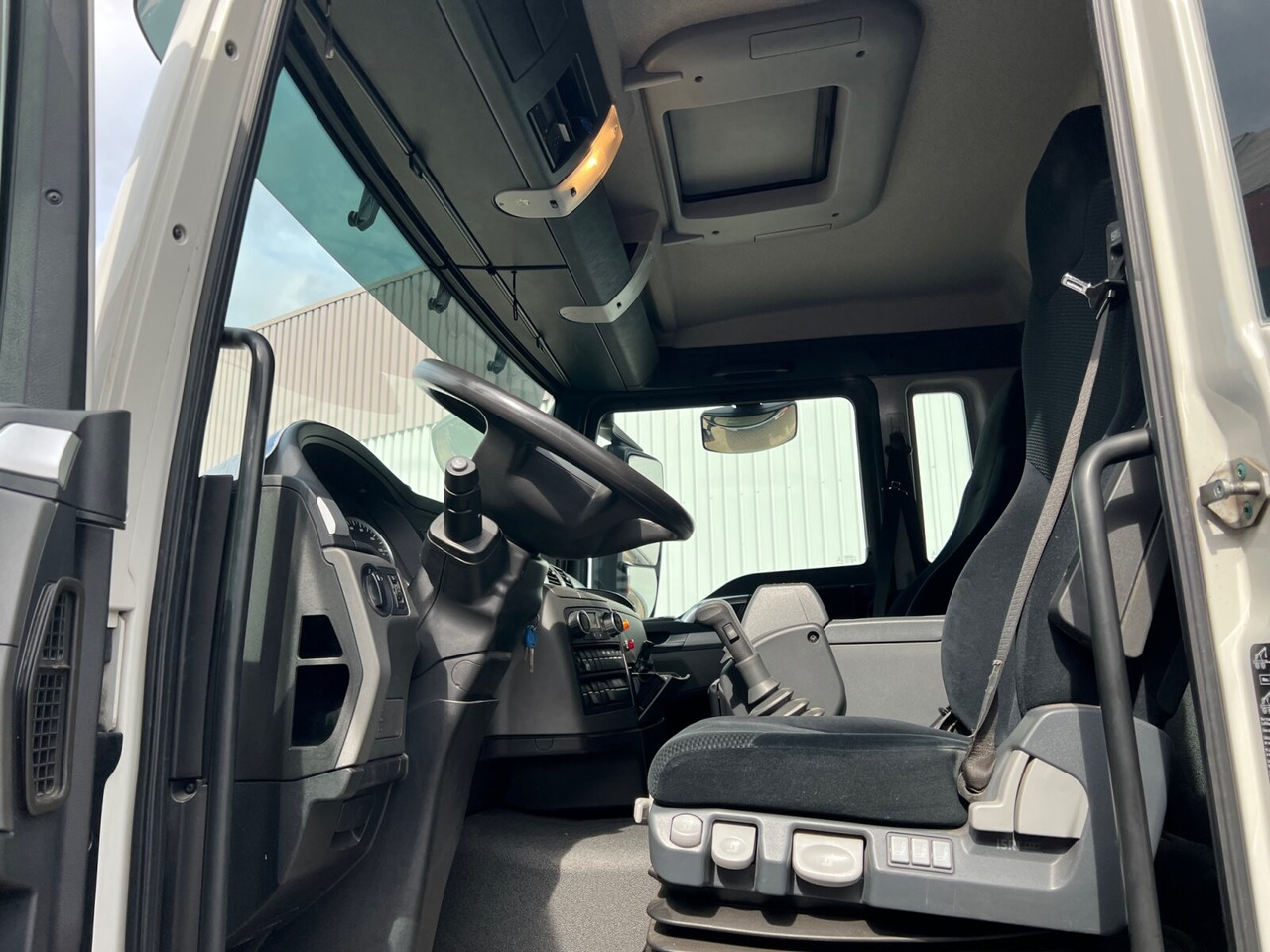 Crédit-bail MAN TGS 26.360/400 6x2-4 BL TGS 26.360/400 6x2-4 BL, Lenk-/Lift, Kran Atlas AK 206.3E A5, Funk MAN TGS 26.360/400 6x2-4 BL TGS 26.360/400 6x2-4 BL, Lenk-/Lift, Kran Atlas AK 206.3E A5, Funk: photos 10