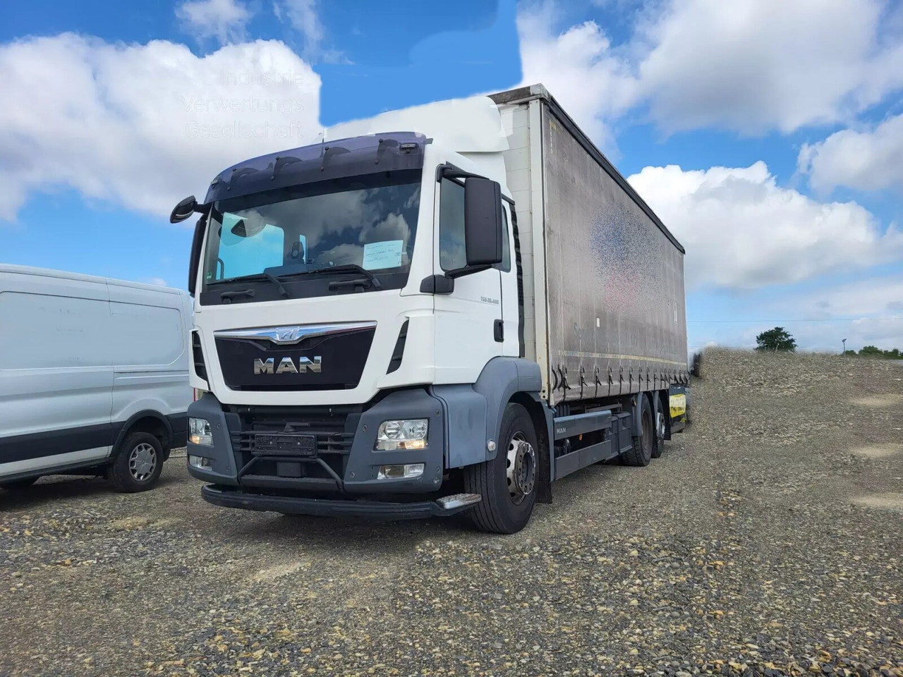 MAN TGS 26.400 6x2-4 LL TGS 26.400 6x2-4 LL, Lenk-/Lift, - Camion plateau, Camion grue: photos 1 MAN TGS 26.400 6x2-4 LL TGS 26.400 6x2-4 LL, Lenk-/Lift, - Camion plateau, Camion grue: photos 1