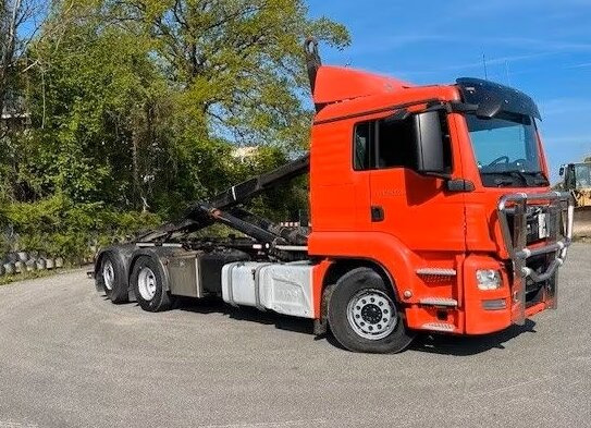 MAN TGS 26.480 6x2-4 BL TGS 26.480 6x2-4 BL, Intarder, Lenk-/Liftachse, Motorabtrieb - Camion ampliroll: photos 2 MAN TGS 26.480 6x2-4 BL TGS 26.480 6x2-4 BL, Intarder, Lenk-/Liftachse, Motorabtrieb - Camion ampliroll: photos 2
