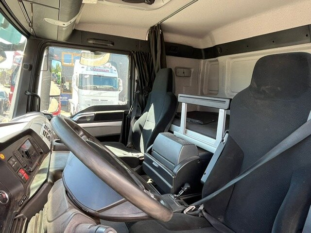 MAN TGS 35.500 8x4-4 BL TGS 35.500 8x4-4 BL, Lenk-/Liftachse, Kran HMF 3220-K6, Funk - Camion ampliroll, Camion grue: photos 4 MAN TGS 35.500 8x4-4 BL TGS 35.500 8x4-4 BL, Lenk-/Liftachse, Kran HMF 3220-K6, Funk - Camion ampliroll, Camion grue: photos 4