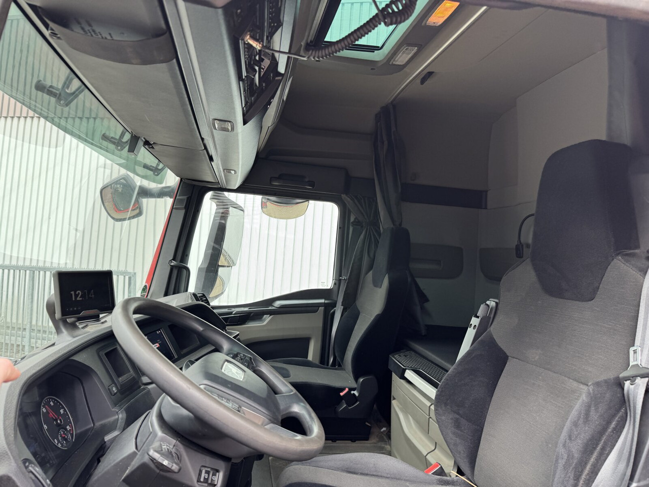 MAN TGX 26.470 6X2-4 BL TGX 26.470 6X2-4 BL, VDL 21-S 6200 Abrollkipper bis 7 m, , Lenk-/Liftachse, XLX-Fahrerhaus, Funk - Camion ampliroll: photos 3 MAN TGX 26.470 6X2-4 BL TGX 26.470 6X2-4 BL, VDL 21-S 6200 Abrollkipper bis 7 m, , Lenk-/Liftachse, XLX-Fahrerhaus, Funk - Camion ampliroll: photos 3