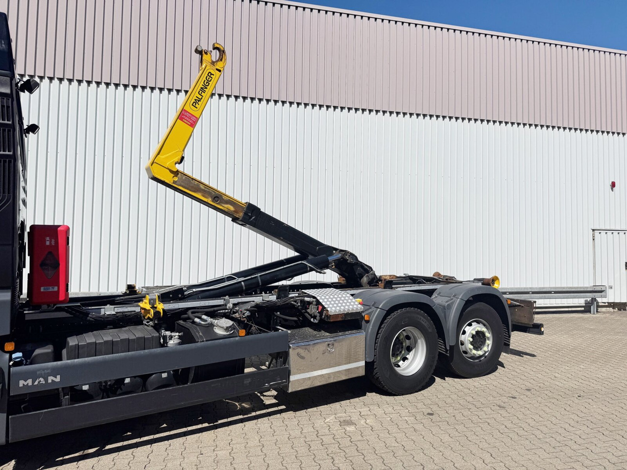 MAN TGX 26.510 6X2-4 BL TGX 26.510 6X2-4 BL, Lenk-/Liftachse, Funk - Camion ampliroll: photos 2 MAN TGX 26.510 6X2-4 BL TGX 26.510 6X2-4 BL, Lenk-/Liftachse, Funk - Camion ampliroll: photos 2