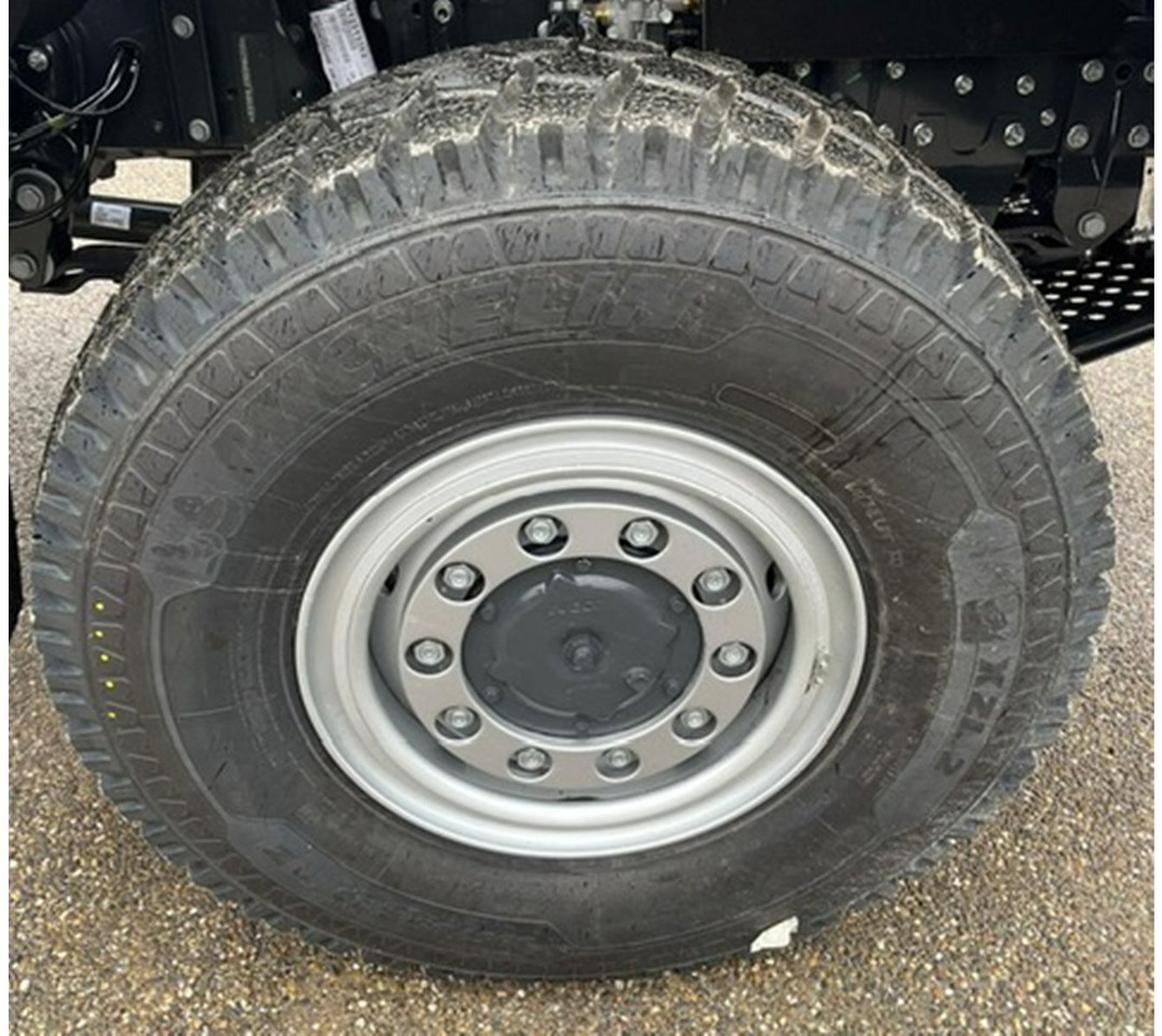 ML150E25WS 4x4 ML150E25WS 4x4, Einzelbereifung, 4x VORNANDEN! - Châssis cabine: photos 4 ML150E25WS 4x4 ML150E25WS 4x4, Einzelbereifung, 4x VORNANDEN! - Châssis cabine: photos 4