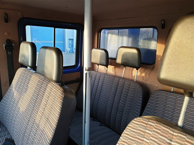 Mercedes-Benz 508 D 4x2 Doka 508 D 4x2 Doka, EX-THW - Camion à rideaux coulissants: photos 4 Mercedes-Benz 508 D 4x2 Doka 508 D 4x2 Doka, EX-THW - Camion à rideaux coulissants: photos 4