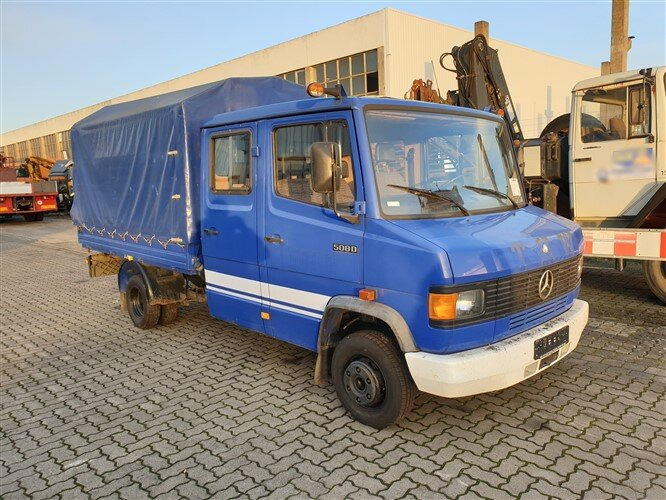 Camion à rideaux coulissants Mercedes-Benz 508 D 4x2 Doka 508 D 4x2 Doka, EX-THW: photos 7 Camion à rideaux coulissants Mercedes-Benz 508 D 4x2 Doka 508 D 4x2 Doka, EX-THW: photos 7