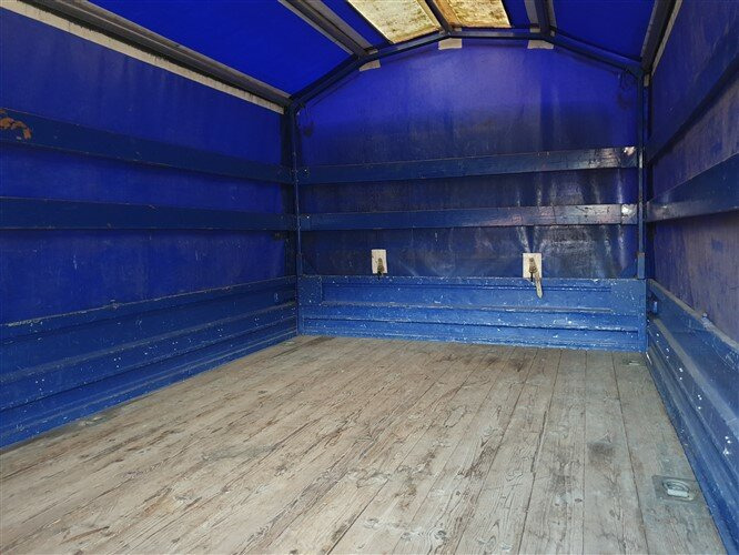 Camion à rideaux coulissants Mercedes-Benz 508 D 4x2 Doka 508 D 4x2 Doka, EX-THW: photos 5 Camion à rideaux coulissants Mercedes-Benz 508 D 4x2 Doka 508 D 4x2 Doka, EX-THW: photos 5