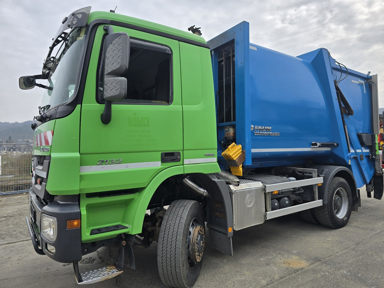 Mercedes-Benz Actros 2032 LA 4x4 Actros 2032 LA 4x4, Faun Variopress 310 ca. 10m³, Zöller Schüttung - Benne à ordures ménagères: photos 1 Mercedes-Benz Actros 2032 LA 4x4 Actros 2032 LA 4x4, Faun Variopress 310 ca. 10m³, Zöller Schüttung - Benne à ordures ménagères: photos 1