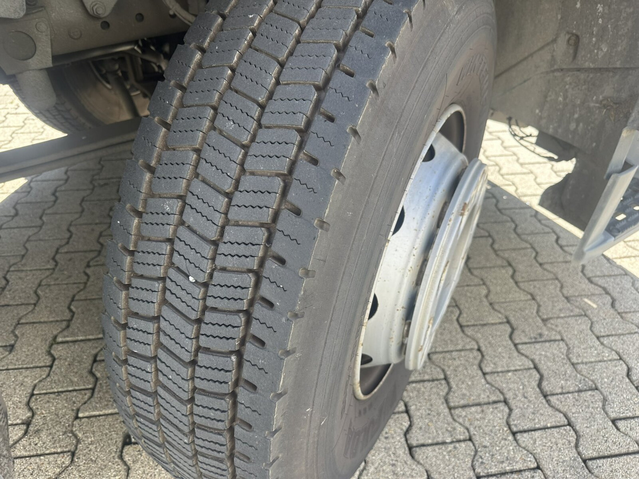 Mercedes-Benz Actros 2532 L 6x2 Actros 2532/41 L 6x2, EEV, Lenkachse, Haller X2C M21, Zöller-Schüttung - Benne à ordures ménagères: photos 5 Mercedes-Benz Actros 2532 L 6x2 Actros 2532/41 L 6x2, EEV, Lenkachse, Haller X2C M21, Zöller-Schüttung - Benne à ordures ménagères: photos 5