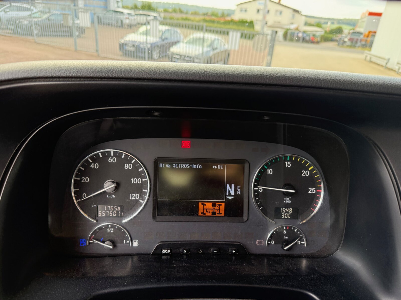 Mercedes-Benz Actros 2532 L 6x2 Actros 2532 L 6x2, Liftachse, Kran Hiab 244EP-5 HiDuo, Funk - Camion grue, Camion plateau: photos 4 Mercedes-Benz Actros 2532 L 6x2 Actros 2532 L 6x2, Liftachse, Kran Hiab 244EP-5 HiDuo, Funk - Camion grue, Camion plateau: photos 4