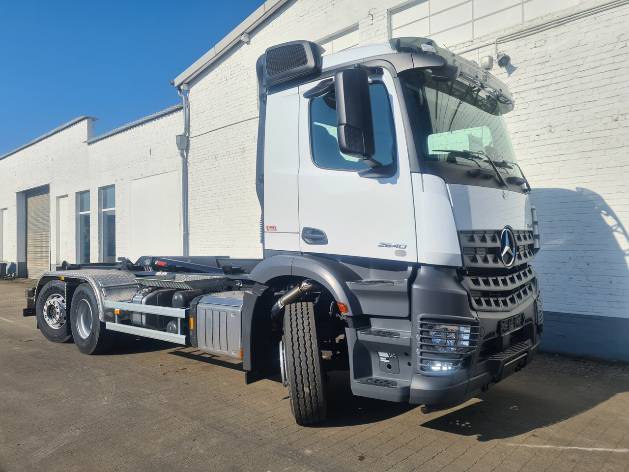 Mercedes-Benz Actros 2545 L 6x2 Actros 2545 L 6x2, Retarder, Lenk-/Liftachse, MirrorCam, MultimediaCockpit, Navi - Camion ampliroll: photos 2 Mercedes-Benz Actros 2545 L 6x2 Actros 2545 L 6x2, Retarder, Lenk-/Liftachse, MirrorCam, MultimediaCockpit, Navi - Camion ampliroll: photos 2