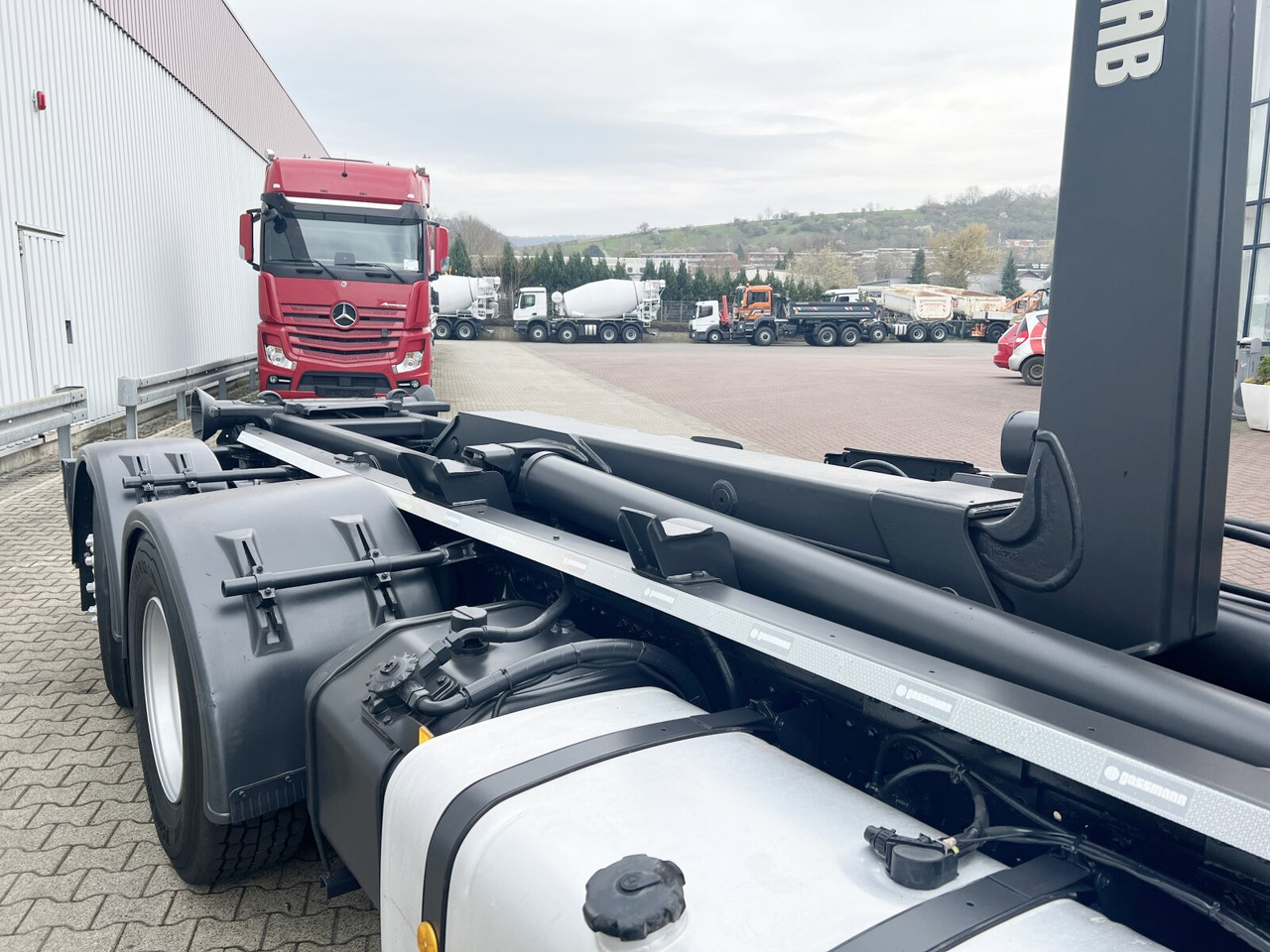 Mercedes-Benz Actros 2546 L 6x2 NLA Actros 2546 L 6x2/45 NLA, Retarder, Lift-/Lenkachse - Camion ampliroll: photos 2 Mercedes-Benz Actros 2546 L 6x2 NLA Actros 2546 L 6x2/45 NLA, Retarder, Lift-/Lenkachse - Camion ampliroll: photos 2