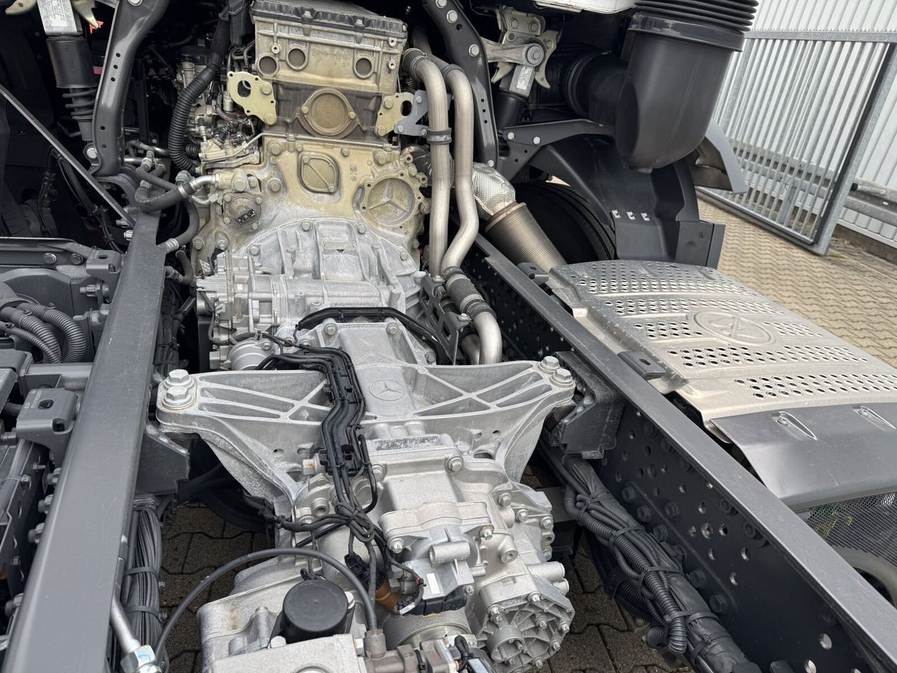 Mercedes-Benz Actros 2548 L 6x2 Actros 2548 L 6x2, Retarder, Lenk-/Liftachse - Camion ampliroll: photos 2 Mercedes-Benz Actros 2548 L 6x2 Actros 2548 L 6x2, Retarder, Lenk-/Liftachse - Camion ampliroll: photos 2