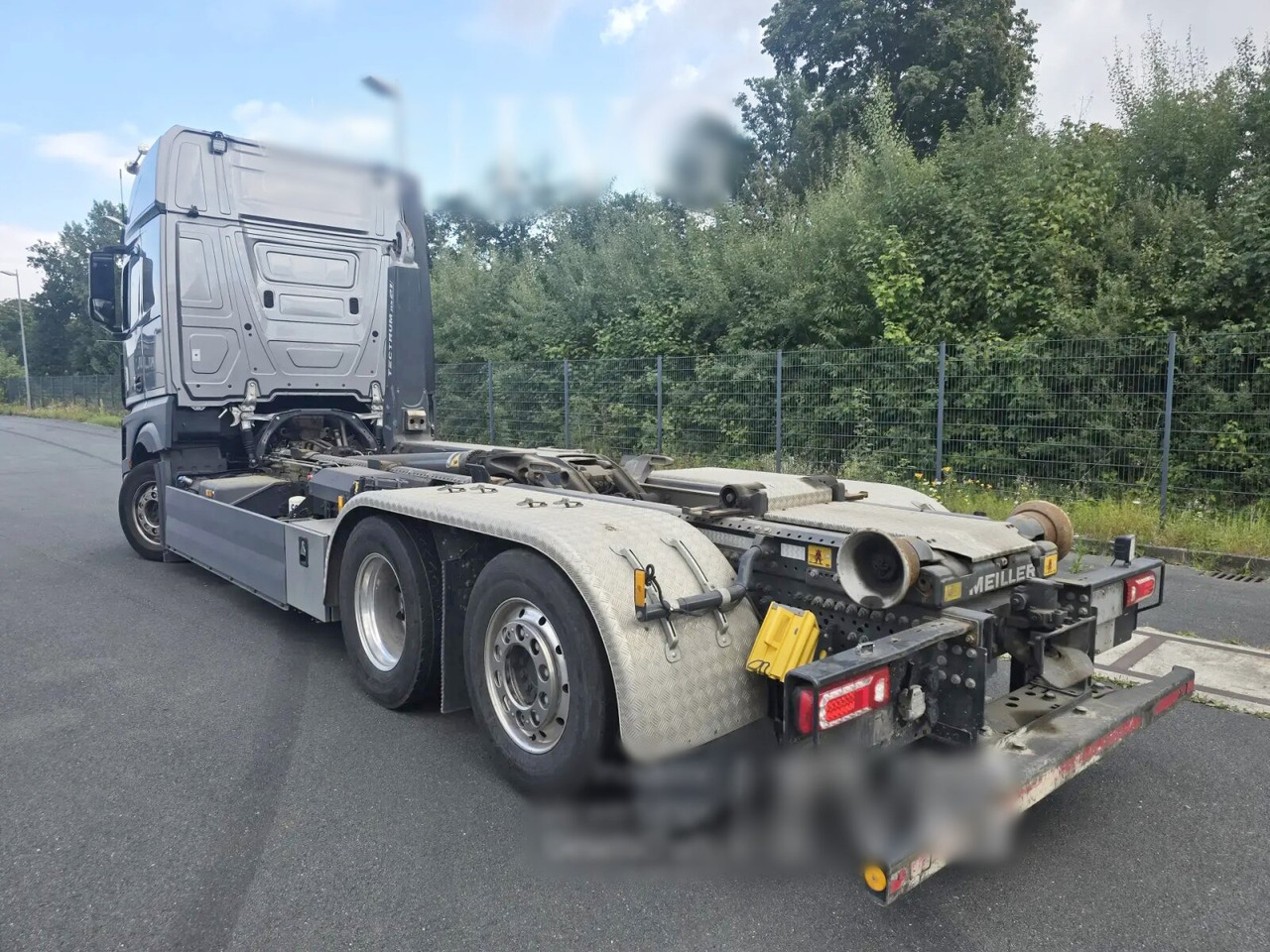 Mercedes-Benz Actros 2552 L 6x2 Actros 2552 L 6x2, Lenk/Lift, Retarder, GigaSpace, LED, Motorabtrieb, Meiller Tectrum, Funk - Camion ampliroll: photos 5 Mercedes-Benz Actros 2552 L 6x2 Actros 2552 L 6x2, Lenk/Lift, Retarder, GigaSpace, LED, Motorabtrieb, Meiller Tectrum, Funk - Camion ampliroll: photos 5