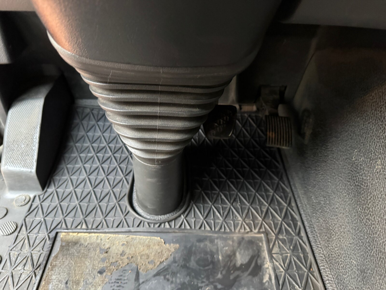 Crédit-bail Mercedes-Benz Actros 2641/48 L 6x4 Actros 2641/48 L 6x4 Mercedes-Benz Actros 2641/48 L 6x4 Actros 2641/48 L 6x4: photos 8