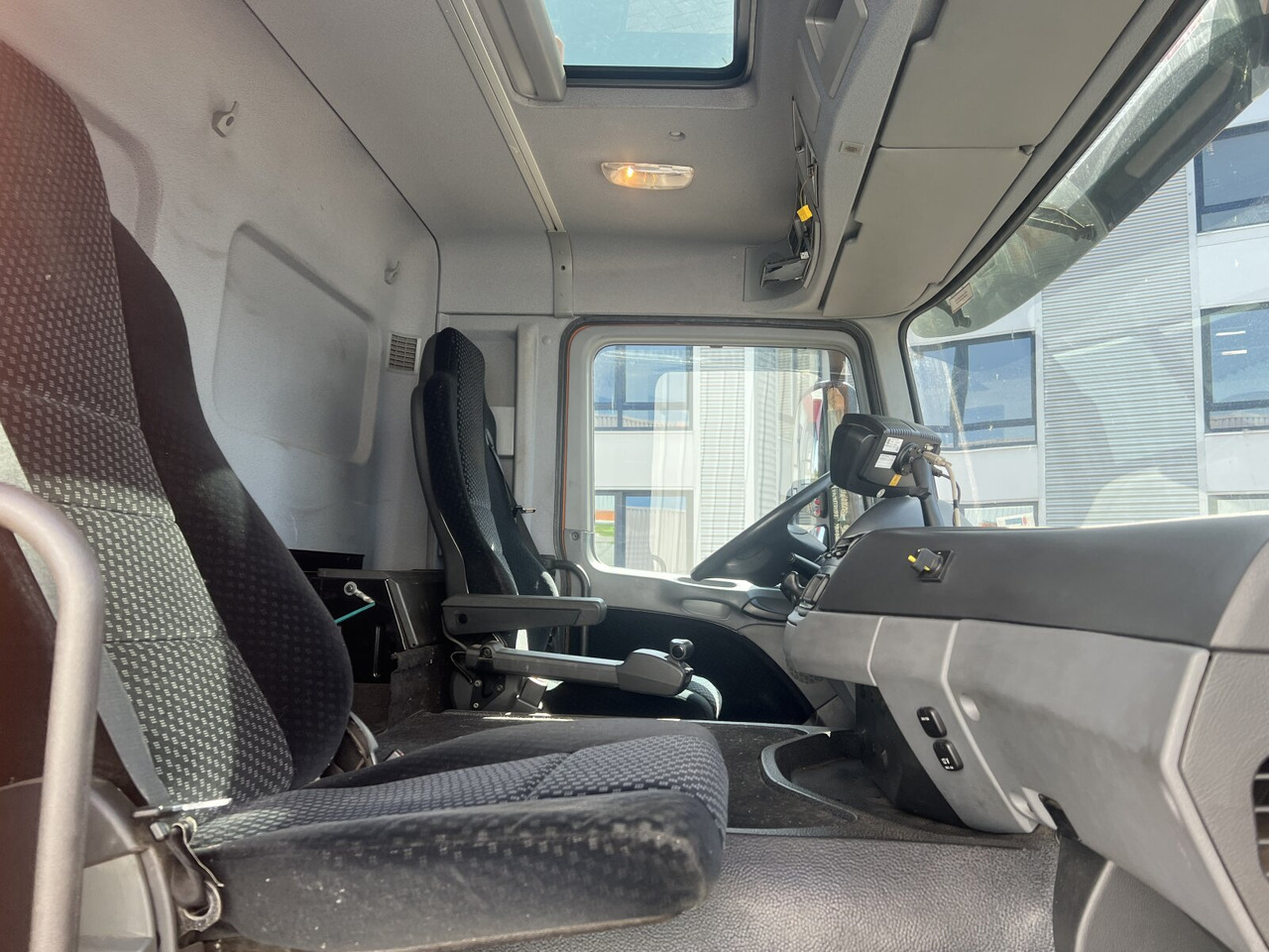 Mercedes-Benz Actros 2641/48 L 6x4 Actros 2641/48 L 6x4, Seilabroller, Haller Lotos, Zöller Schüttung - Benne à ordures ménagères: photos 4 Mercedes-Benz Actros 2641/48 L 6x4 Actros 2641/48 L 6x4, Seilabroller, Haller Lotos, Zöller Schüttung - Benne à ordures ménagères: photos 4