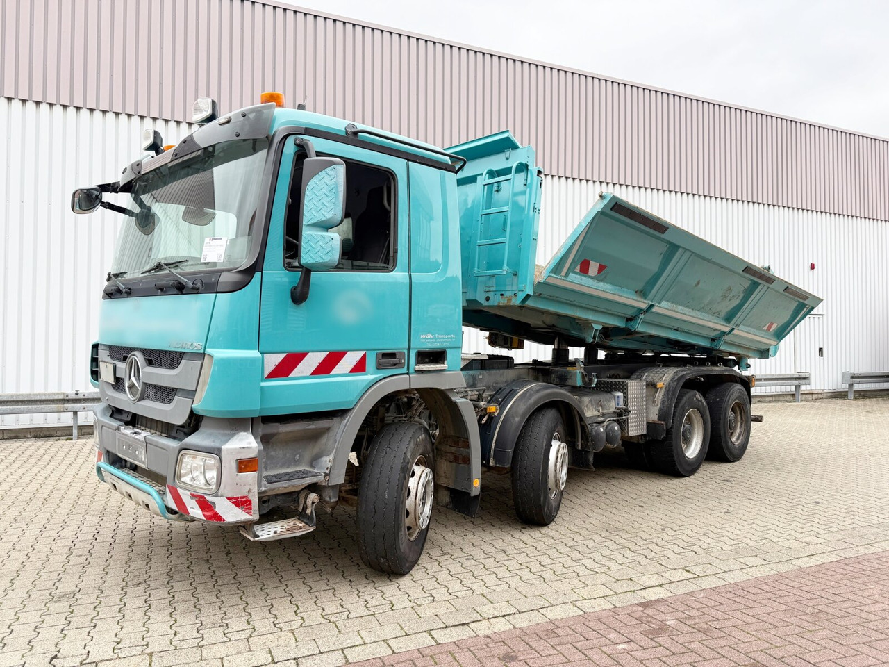 Mercedes-Benz Actros 3241 K 8x4/4 Actros 3241 K 8x4/4, Bordmatik - Camion benne: photos 1 Mercedes-Benz Actros 3241 K 8x4/4 Actros 3241 K 8x4/4, Bordmatik - Camion benne: photos 1
