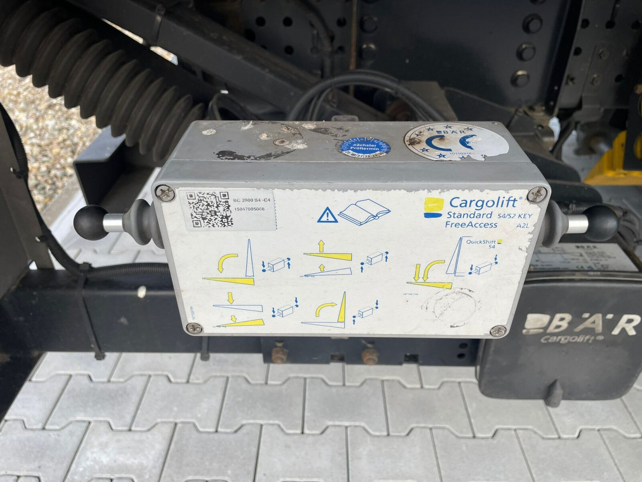 Mercedes-Benz Antos 2535 L 6x2 Antos 2535 L 6x2, Lenk-/Liftachse, LBW BÄR - Camion fourgon: photos 5 Mercedes-Benz Antos 2535 L 6x2 Antos 2535 L 6x2, Lenk-/Liftachse, LBW BÄR - Camion fourgon: photos 5