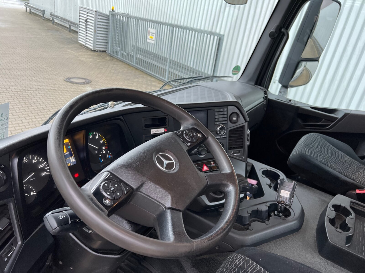 Mercedes-Benz Arocs 1830 K 4x2 Arocs 1830 K 4x2, Funk - Camion multibenne: photos 4 Mercedes-Benz Arocs 1830 K 4x2 Arocs 1830 K 4x2, Funk - Camion multibenne: photos 4