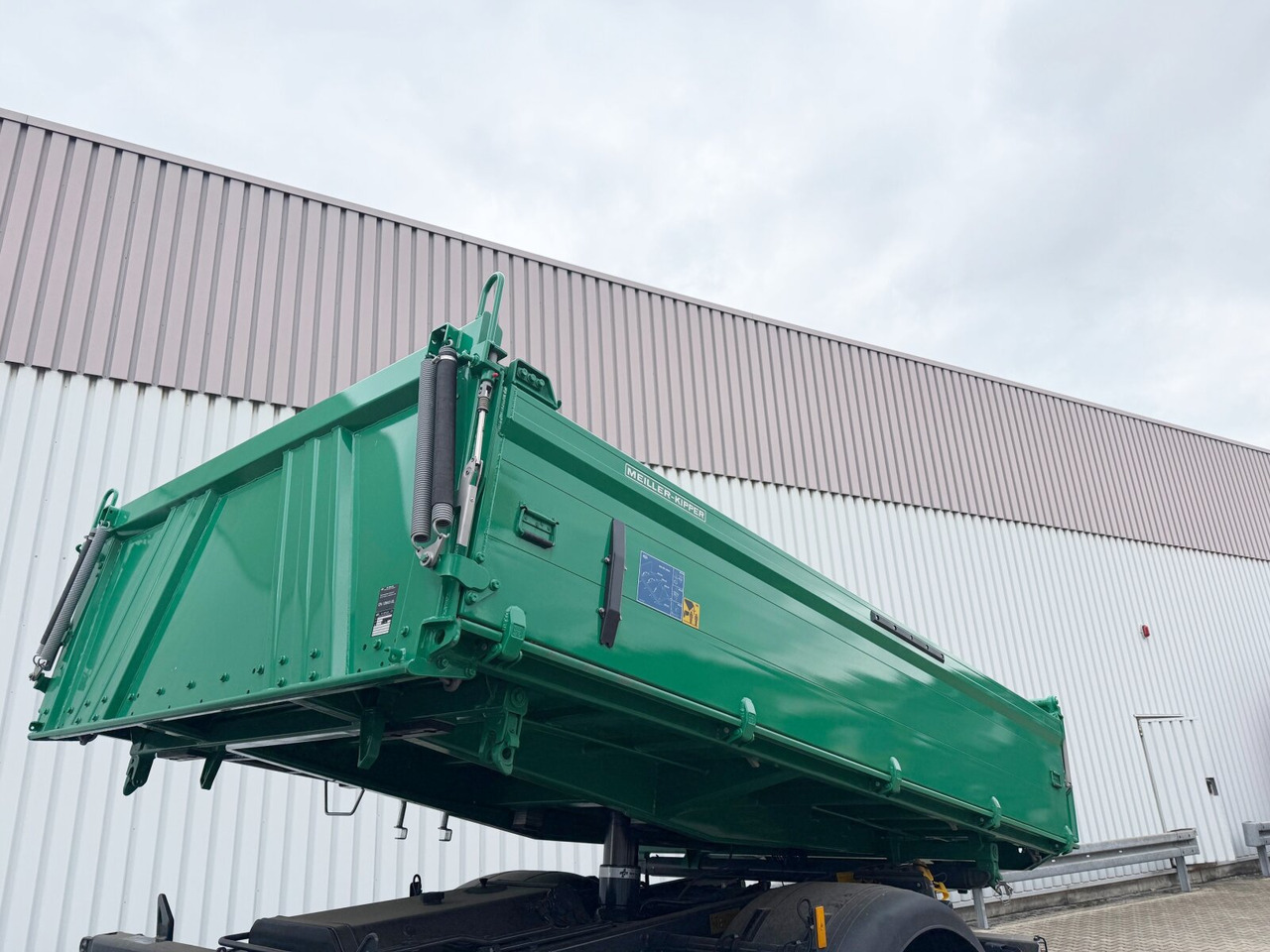 Mercedes-Benz Arocs 1840 K 4x2 Arocs 1840 K 4x2, MultimediaCockpit, Alu-Bordwände, Platz für Kranmontage - Camion benne: photos 2 Mercedes-Benz Arocs 1840 K 4x2 Arocs 1840 K 4x2, MultimediaCockpit, Alu-Bordwände, Platz für Kranmontage - Camion benne: photos 2