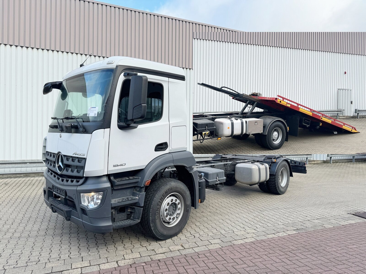 Mercedes-Benz Arocs 1840 L 4x2 Arocs 1840 L 4x2, MultimediaCockpit, Navi - Camion porte-voitures: photos 1 Mercedes-Benz Arocs 1840 L 4x2 Arocs 1840 L 4x2, MultimediaCockpit, Navi - Camion porte-voitures: photos 1