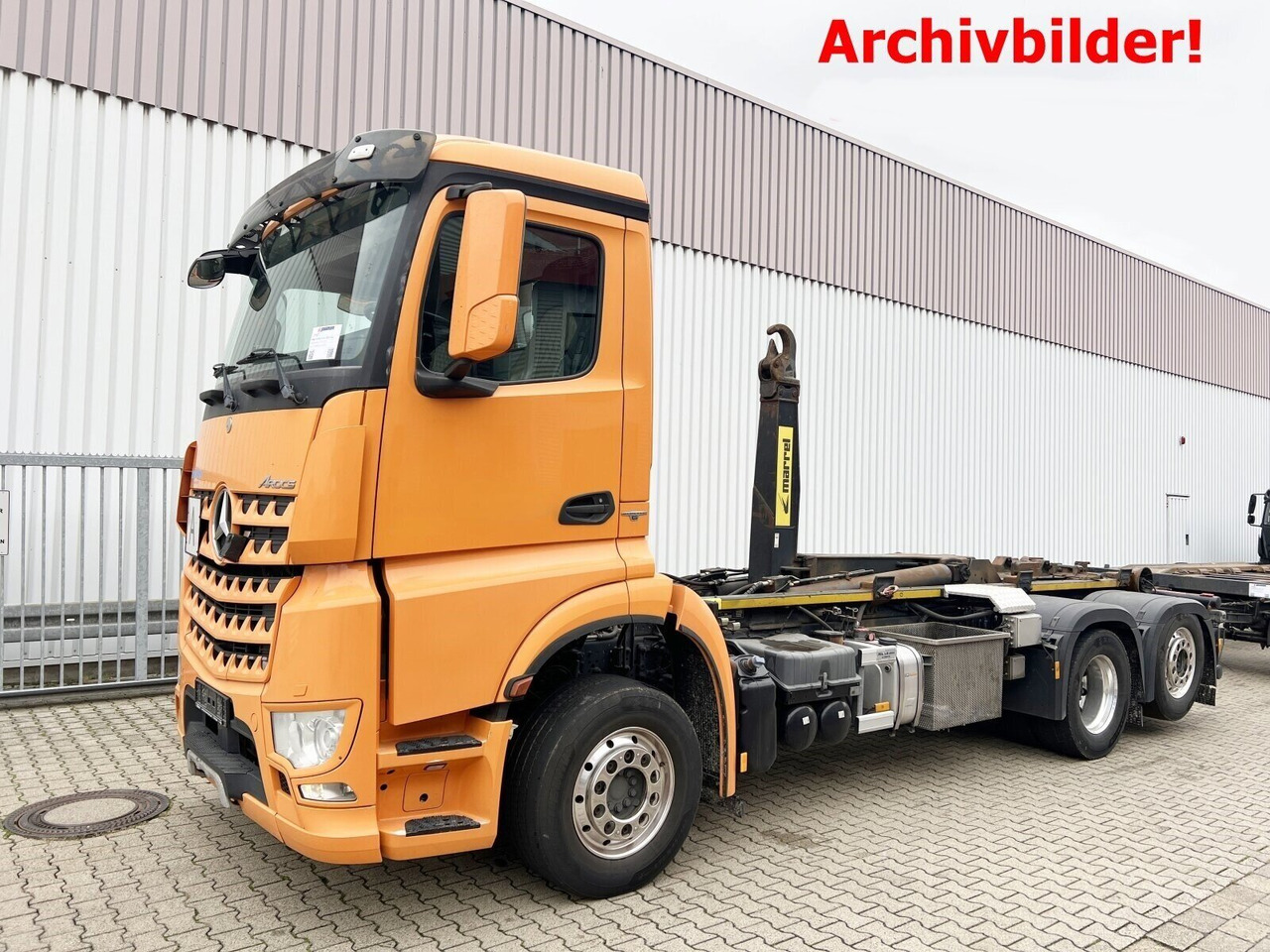 Mercedes-Benz Arocs 2552 L 6x2 Arocs 2552 L 6x2, Lenk-/Liftachse - Camion ampliroll: photos 1 Mercedes-Benz Arocs 2552 L 6x2 Arocs 2552 L 6x2, Lenk-/Liftachse - Camion ampliroll: photos 1