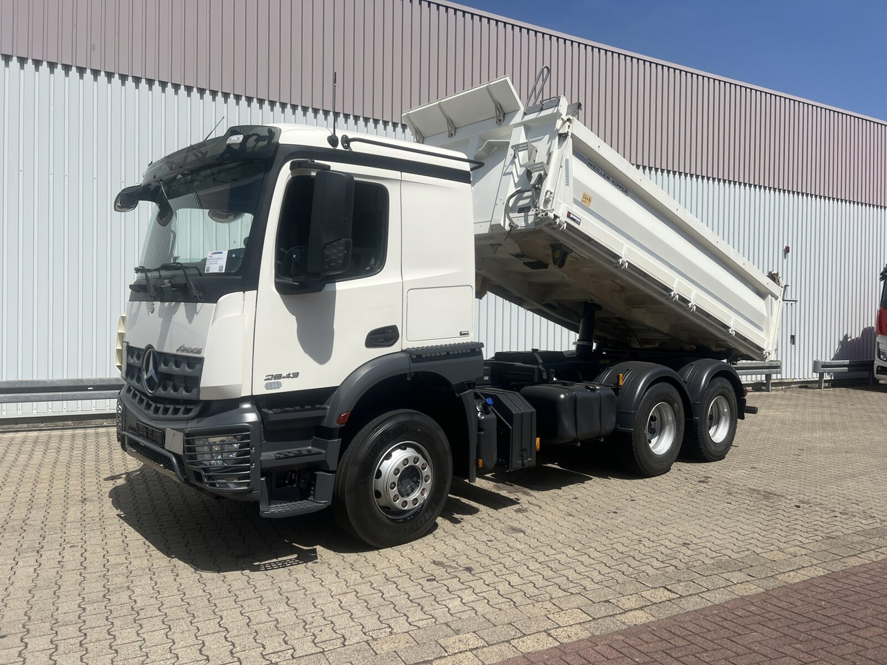 Mercedes-Benz Arocs 2643 K 6x4 Arocs 2643 K 6x4, Meiller Kipper - Camion benne: photos 1 Mercedes-Benz Arocs 2643 K 6x4 Arocs 2643 K 6x4, Meiller Kipper - Camion benne: photos 1