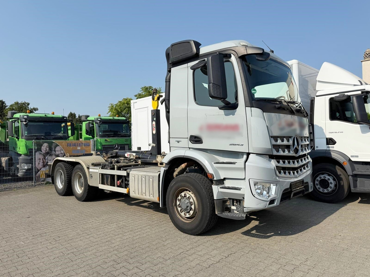 Mercedes-Benz Arocs 2643 LK 6x6 HAD Arocs 2643 LK 6x6 HAD, HydroDrive, Navi - Camion ampliroll: photos 1 Mercedes-Benz Arocs 2643 LK 6x6 HAD Arocs 2643 LK 6x6 HAD, HydroDrive, Navi - Camion ampliroll: photos 1