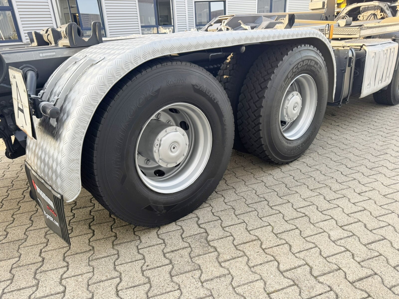 Mercedes-Benz Arocs 3245 LK 8x4/4 Arocs 3245 LK 8x4/4, Navi, Motorabtrieb, Meiller RK 30.67, Funk - Camion ampliroll: photos 3 Mercedes-Benz Arocs 3245 LK 8x4/4 Arocs 3245 LK 8x4/4, Navi, Motorabtrieb, Meiller RK 30.67, Funk - Camion ampliroll: photos 3