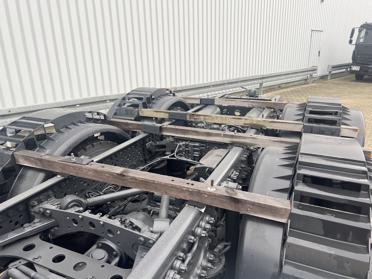 Mercedes-Benz Arocs 3251 L 8x4/4 Arocs 3251 L 8x4/4, mit Motorabtrieb C plus NA - Châssis cabine: photos 3 Mercedes-Benz Arocs 3251 L 8x4/4 Arocs 3251 L 8x4/4, mit Motorabtrieb C plus NA - Châssis cabine: photos 3