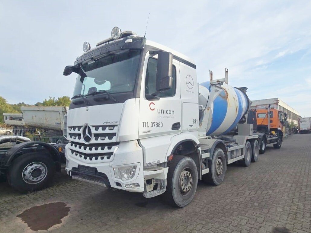 Mercedes-Benz Arocs 3251 LB 8x4/4 Arocs 3251 LB 8x4/4, Betonmischer Liebherr ca. 9m³ - Camion malaxeur: photos 1 Mercedes-Benz Arocs 3251 LB 8x4/4 Arocs 3251 LB 8x4/4, Betonmischer Liebherr ca. 9m³ - Camion malaxeur: photos 1