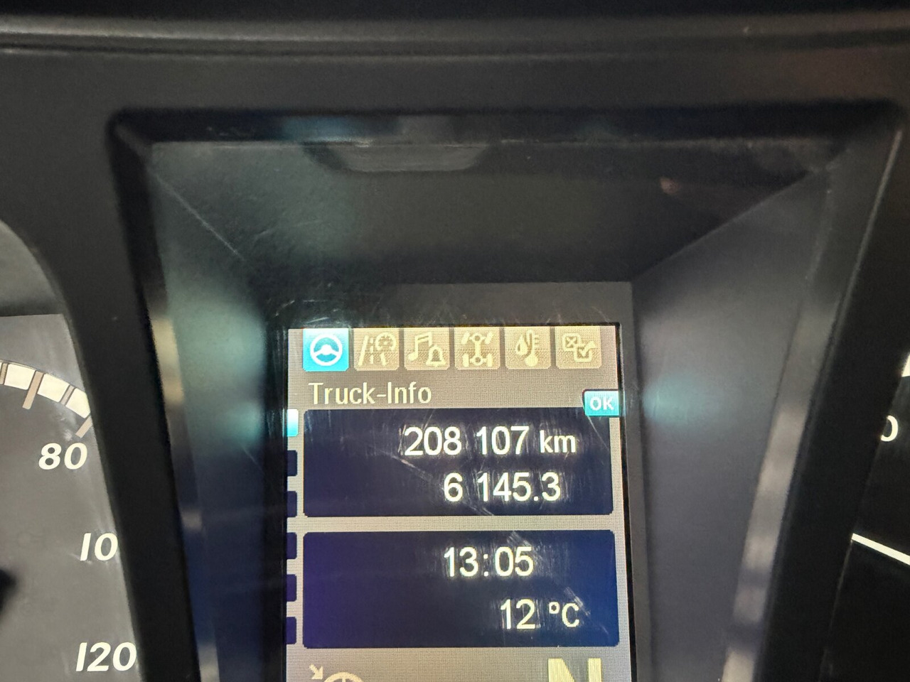 Mercedes-Benz Arocs 3353 K 6x4 Arocs 3353 K 6x4, Grounder, Retarder, Tele-Absetzer, Funk - Camion multibenne: photos 5 Mercedes-Benz Arocs 3353 K 6x4 Arocs 3353 K 6x4, Grounder, Retarder, Tele-Absetzer, Funk - Camion multibenne: photos 5