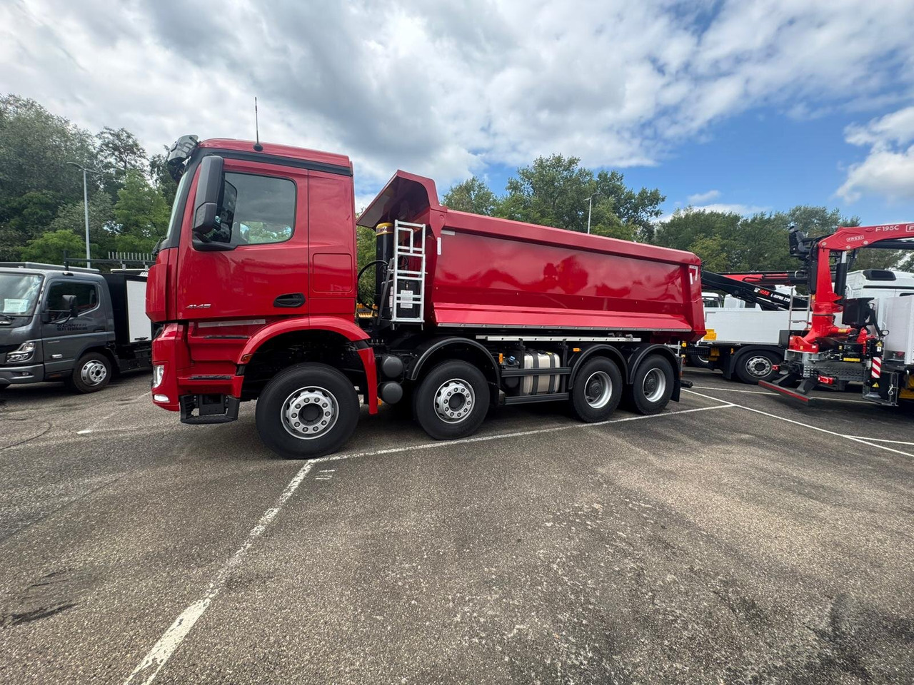 Mercedes-Benz Arocs 4145 K 8x4/4 Arocs 4145 K 8x4/4, Grounder, MultimediaCockpit, Navi, Stahlmulde ca. 16m³ - Tombereau: photos 5 Mercedes-Benz Arocs 4145 K 8x4/4 Arocs 4145 K 8x4/4, Grounder, MultimediaCockpit, Navi, Stahlmulde ca. 16m³ - Tombereau: photos 5