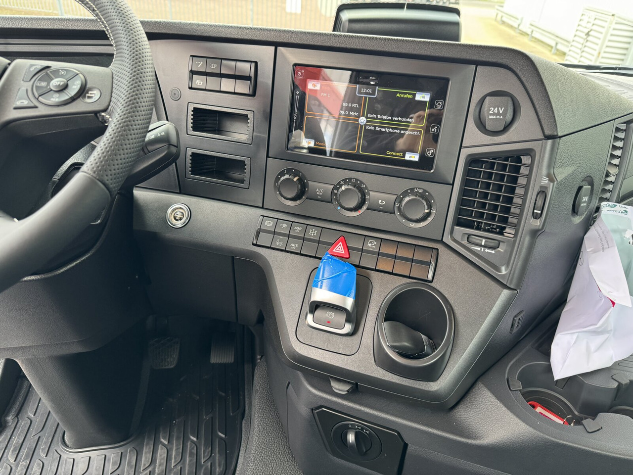 Mercedes-Benz Arocs 4148 K 8x4/4 Arocs 4148 K 8x4/4, Turbo-Retarder-Kupplung, Grounder - Châssis cabine: photos 5 Mercedes-Benz Arocs 4148 K 8x4/4 Arocs 4148 K 8x4/4, Turbo-Retarder-Kupplung, Grounder - Châssis cabine: photos 5