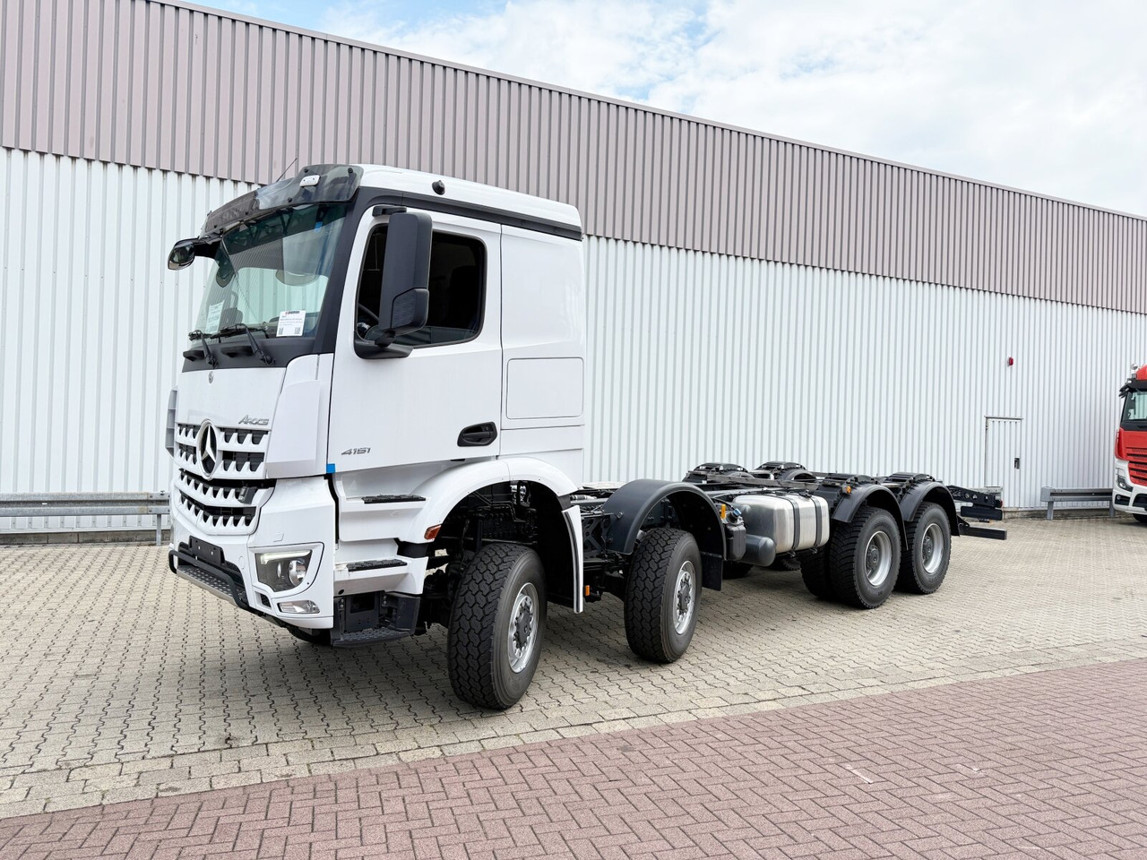Mercedes-Benz Arocs 4151 AK 8x8/4 Arocs 4151 AK 8x8/4, Retarder, Navi, MultimediaCockpit, Grounder - Châssis cabine: photos 1 Mercedes-Benz Arocs 4151 AK 8x8/4 Arocs 4151 AK 8x8/4, Retarder, Navi, MultimediaCockpit, Grounder - Châssis cabine: photos 1