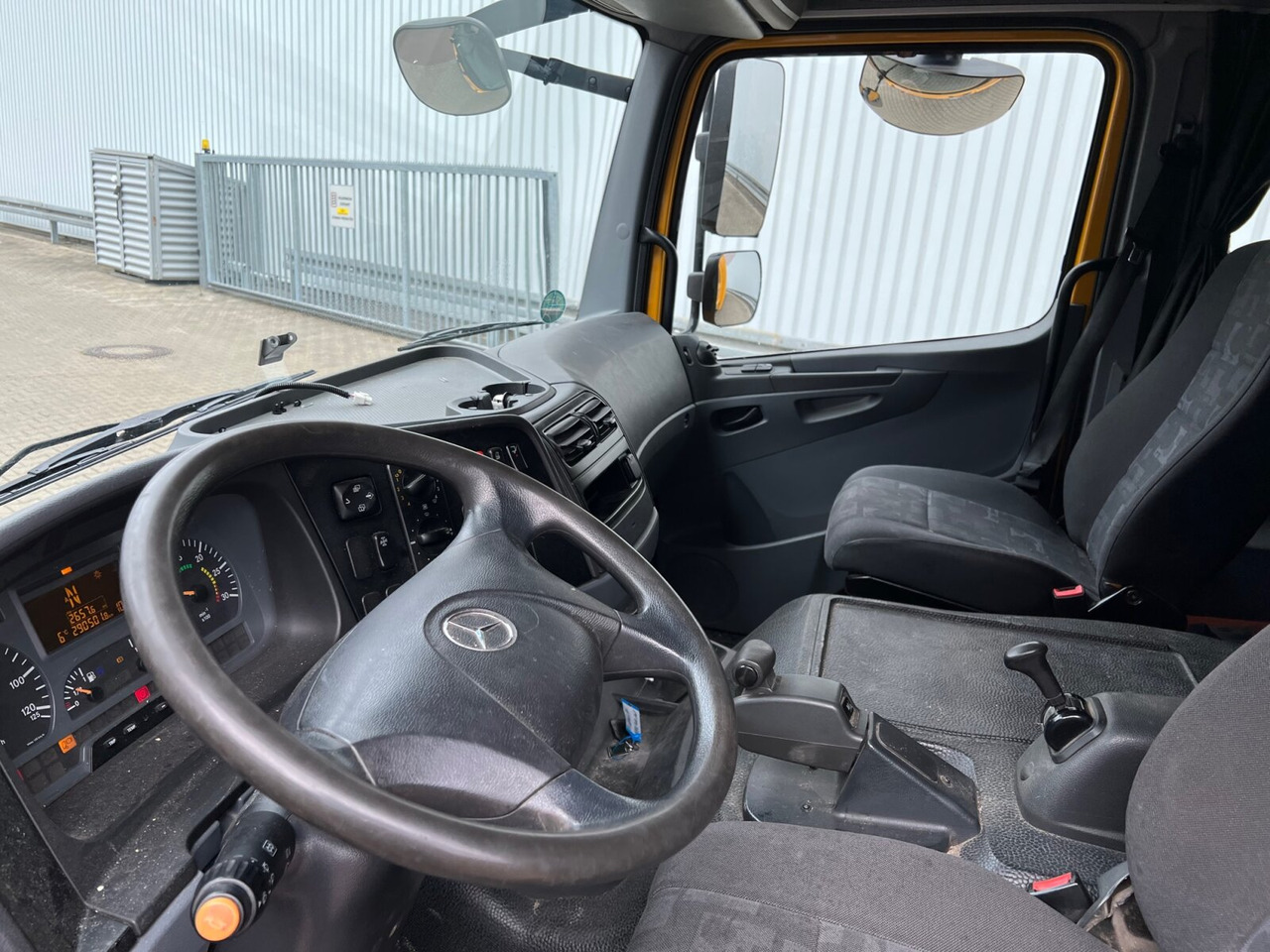 Mercedes-Benz Atego 1224 L 4x2 Atego 1224 L, Möbelkoffer, Dautel LBW, 42 cbm - Camion fourgon: photos 4 Mercedes-Benz Atego 1224 L 4x2 Atego 1224 L, Möbelkoffer, Dautel LBW, 42 cbm - Camion fourgon: photos 4