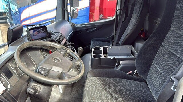 Mercedes-Benz Atego 1627 L 4x2 Atego 1627 L 4x2, 6-Zylinder, Motorabtrieb - Châssis cabine: photos 2 Mercedes-Benz Atego 1627 L 4x2 Atego 1627 L 4x2, 6-Zylinder, Motorabtrieb - Châssis cabine: photos 2