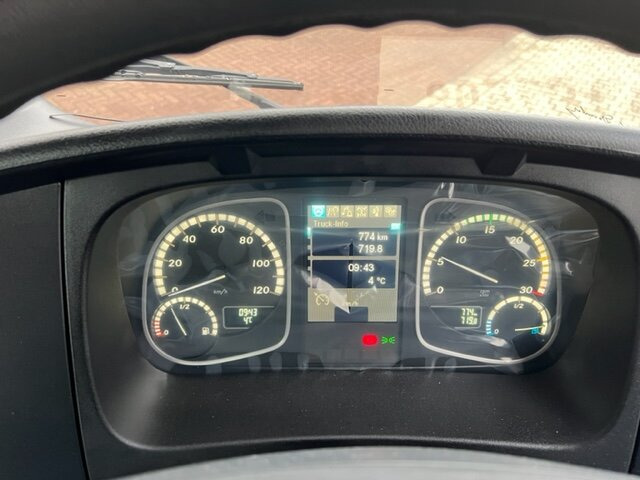 Mercedes-Benz Atego 1630 AK 4x4 Atego 1630 AK 4x4, 2x Nebenantrieb, Rechtslenker - Châssis cabine: photos 5 Mercedes-Benz Atego 1630 AK 4x4 Atego 1630 AK 4x4, 2x Nebenantrieb, Rechtslenker - Châssis cabine: photos 5