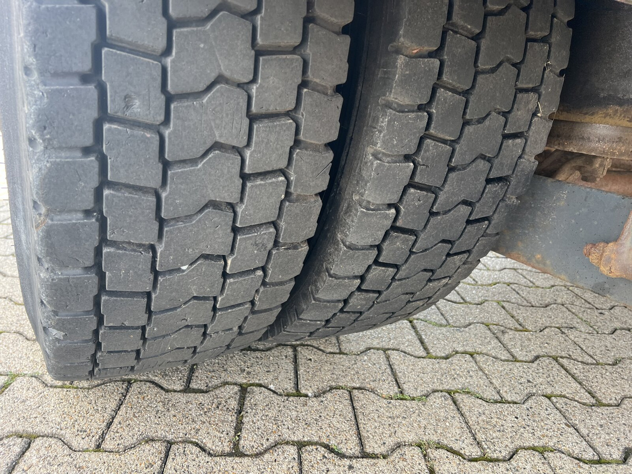 Mercedes-Benz Atego 1828 L 4x2 Atego 1828 L 4x2,Rechtslenker, Winterdienstplatte - Châssis cabine: photos 2 Mercedes-Benz Atego 1828 L 4x2 Atego 1828 L 4x2,Rechtslenker, Winterdienstplatte - Châssis cabine: photos 2