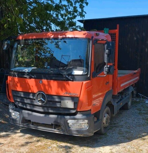 Mercedes-Benz Atego 818 LK 4x2 Atego 818 LK 4x2, Meiller-Kipper, 2 x AHK, Öl - Camion benne: photos 1 Mercedes-Benz Atego 818 LK 4x2 Atego 818 LK 4x2, Meiller-Kipper, 2 x AHK, Öl - Camion benne: photos 1