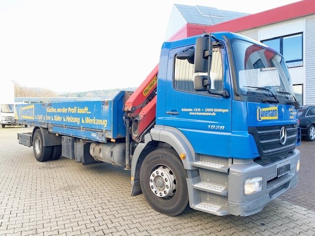 Crédit-bail Mercedes-Benz Axor 1828 L 4x2 Axor 1828 L 4x2 mit Kran Palfinger PK 9501, Funk Mercedes-Benz Axor 1828 L 4x2 Axor 1828 L 4x2 mit Kran Palfinger PK 9501, Funk: photos 7