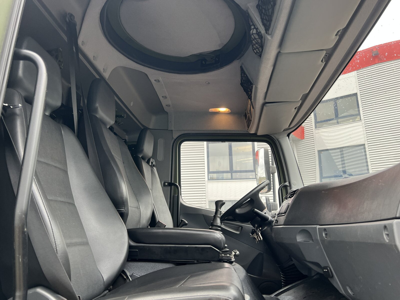 Mercedes-Benz Axor 1829 A 4x4 Axor 1829 A 4x4, Ex- - Camion plateau: photos 5 Mercedes-Benz Axor 1829 A 4x4 Axor 1829 A 4x4, Ex- - Camion plateau: photos 5