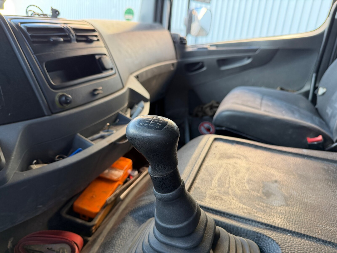 Mercedes-Benz Axor 1829 L 4x2 Axor 1829 L 4x2, 6-Sitzer - Camion plateau: photos 3 Mercedes-Benz Axor 1829 L 4x2 Axor 1829 L 4x2, 6-Sitzer - Camion plateau: photos 3