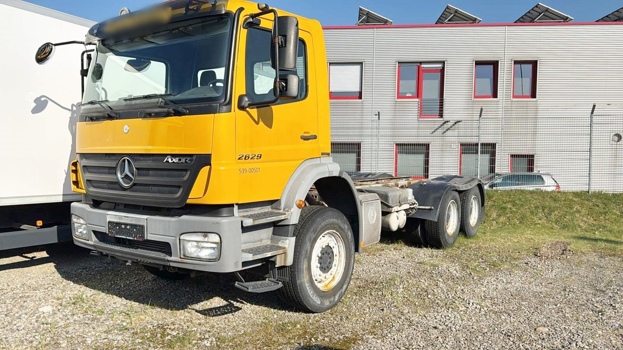 Mercedes-Benz Axor 2629 K 6x4 Axor 2629 K 6x4, PTO, Steel, Manual, 6-Zylinder - Châssis cabine: photos 1 Mercedes-Benz Axor 2629 K 6x4 Axor 2629 K 6x4, PTO, Steel, Manual, 6-Zylinder - Châssis cabine: photos 1