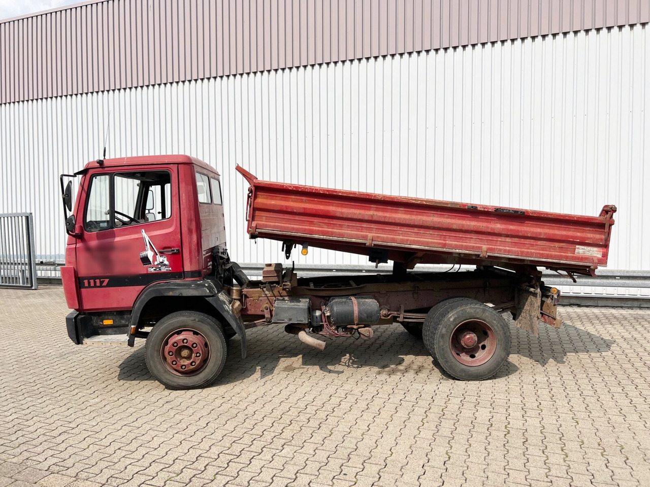 Crédit-bail Mercedes-Benz LK 1117 K 4x2 LK 1117 K 4x2, 6-Zylinder Motor, 2x AHK Mercedes-Benz LK 1117 K 4x2 LK 1117 K 4x2, 6-Zylinder Motor, 2x AHK: photos 12 Crédit-bail Mercedes-Benz LK 1117 K 4x2 LK 1117 K 4x2, 6-Zylinder Motor, 2x AHK Mercedes-Benz LK 1117 K 4x2 LK 1117 K 4x2, 6-Zylinder Motor, 2x AHK: photos 12