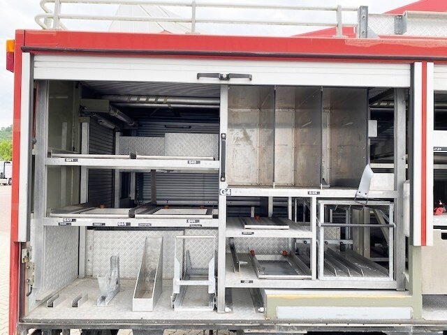 Mercedes-Benz LK 814 F 4x2 LK 814 F 4x2, Ziegler RW1, 6-Zylinder Motor - Camion de pompier: photos 3 Mercedes-Benz LK 814 F 4x2 LK 814 F 4x2, Ziegler RW1, 6-Zylinder Motor - Camion de pompier: photos 3